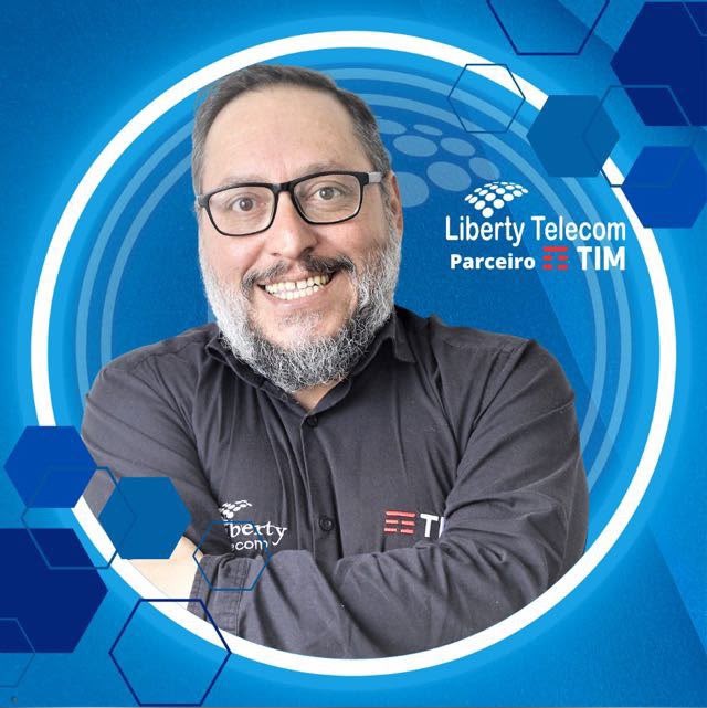 Registro da trajetória profissional de Aron Lopes